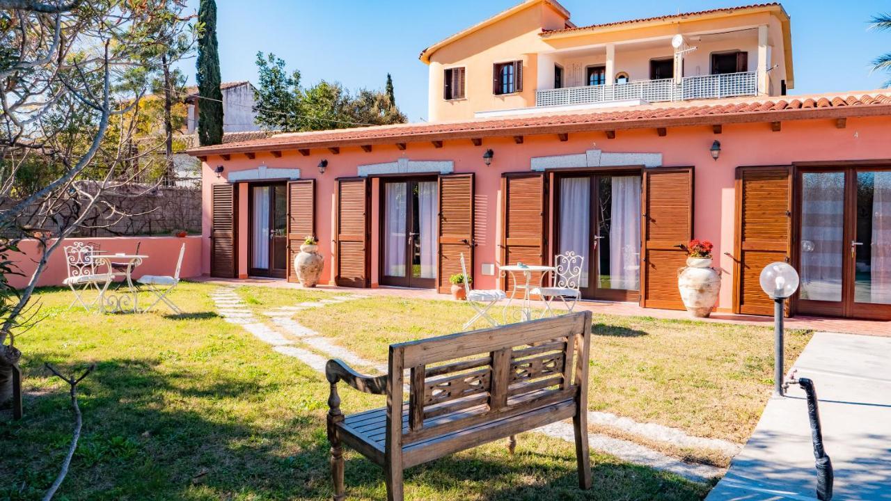 Quadrifoglio Affittacamere San Teodoro  Exterior foto