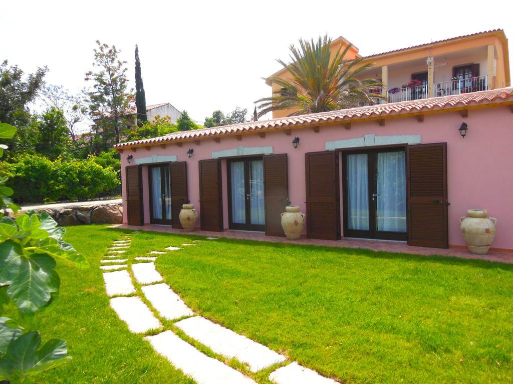 Quadrifoglio Affittacamere San Teodoro  Exterior foto
