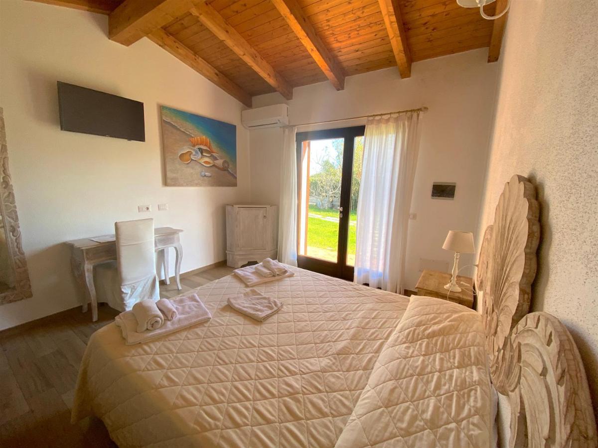 Quadrifoglio Affittacamere San Teodoro  Exterior foto
